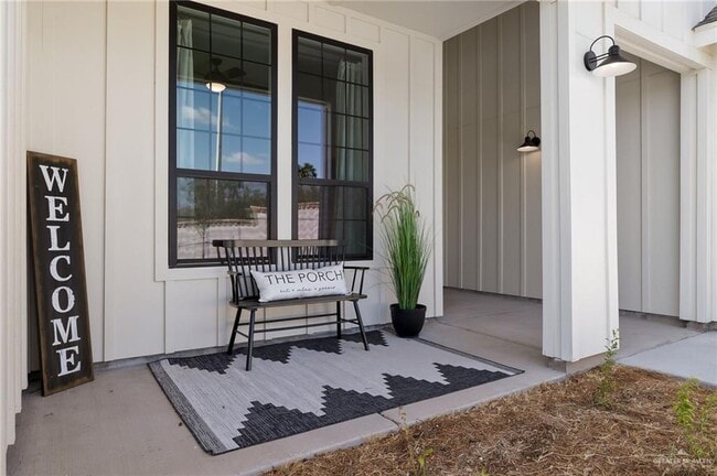 Photo - 33 E Silos Ave