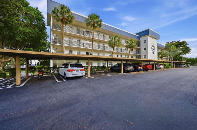 Building Photo - 3401 Spanish Trail Unit 148