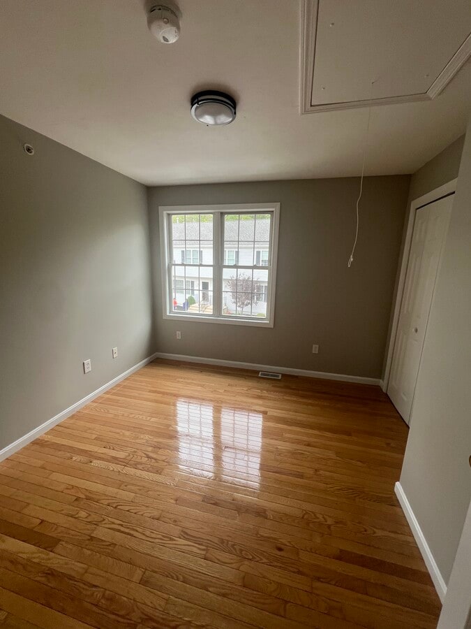 Photo - 100 Franklin St