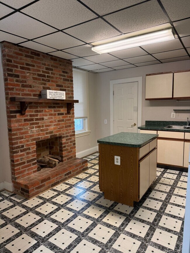 Photo - Motter Ave Unit #1