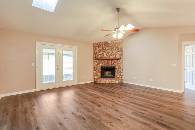 Photo - 3667 Lumberjack Cir N