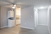 3BR, 1.5BA - 960SF