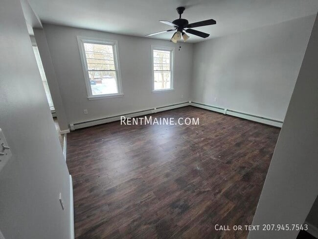 Photo - 62 Third St. Apt. Unidad 3