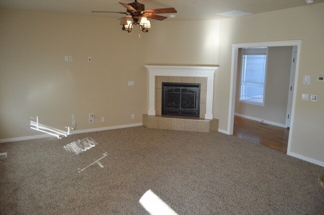 Photo - 4bed, 3bath, 2,454sq.ft. hom in Kuna