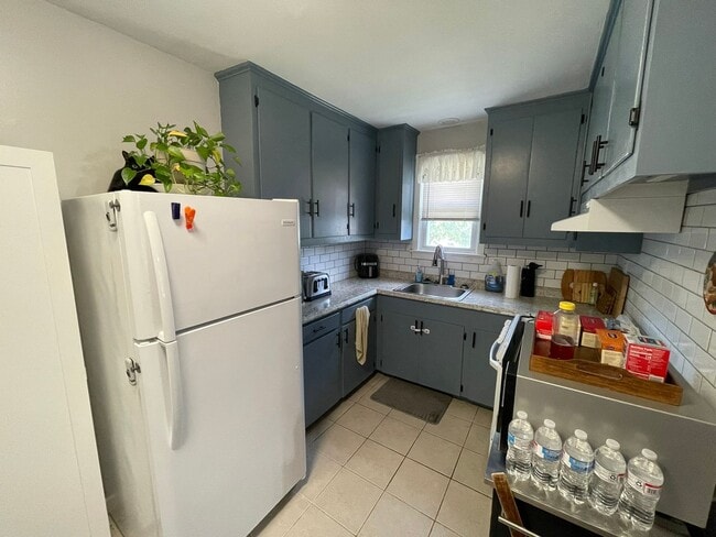 Photo - 783 W 48th St Unit #3