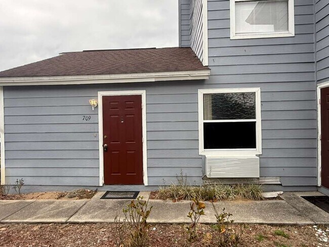 Photo - 709 Orchid Dr