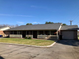 Photo - 2610 Mayfield Dr