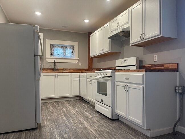 Photo - 1389 Broadway Unidad 1389 Lower