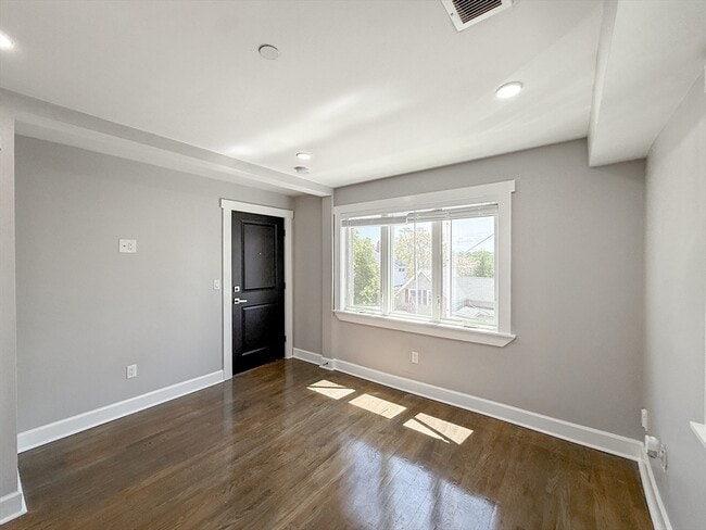 Photo - 468 Salem St Unit 3