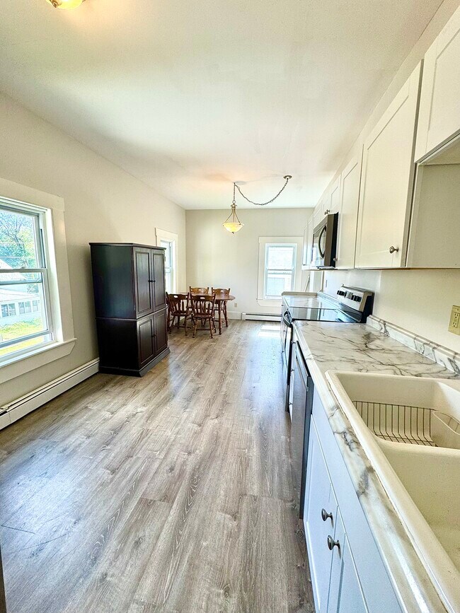 240 State St Unit 1
