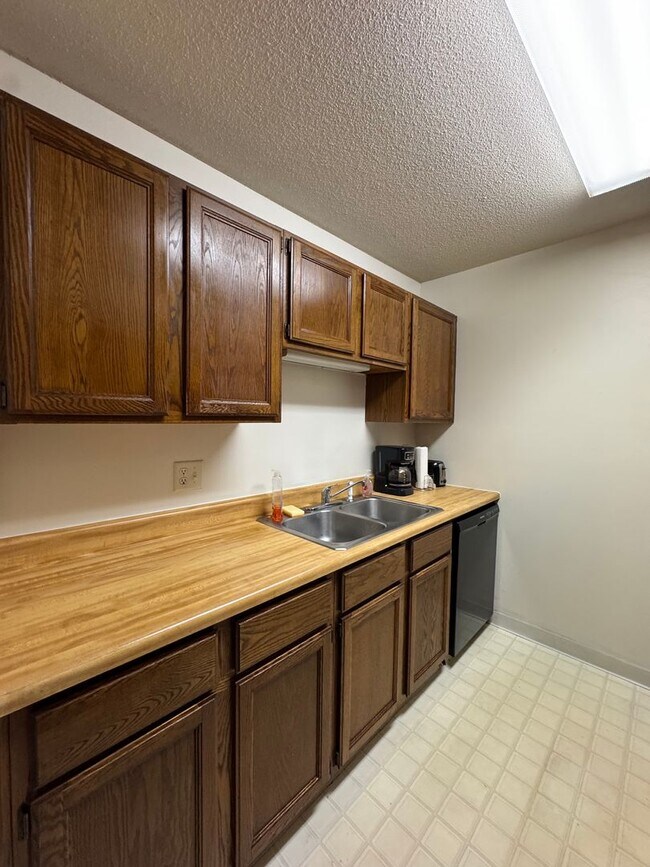 Photo - Owner Pays All Utilities Tenants pays JUST...