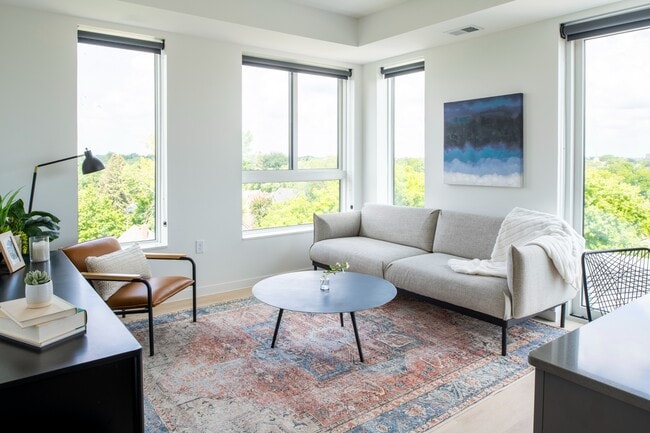 Photo - Akin Apartments