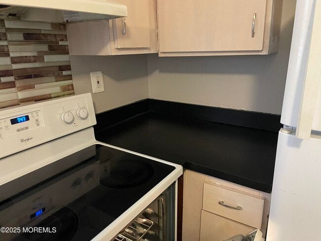 Photo - 72 Willis Ave Unit 2