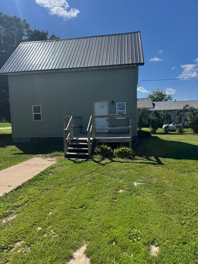 Photo - 207 Yetley St