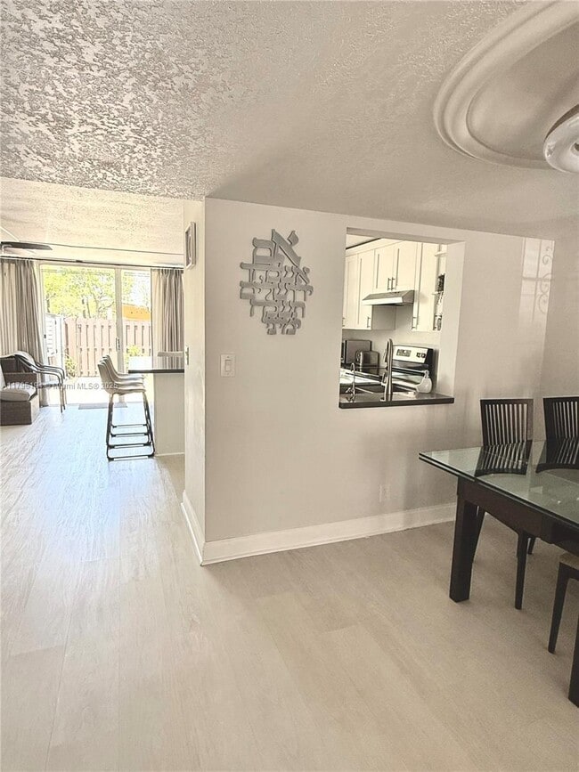 Photo - 2207 NE 7th St