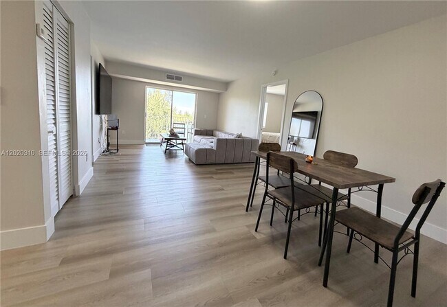 Photo - 8240 SW 210th St Unit 302