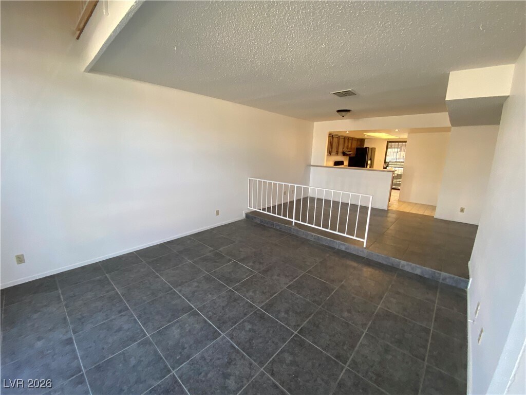 Photo - 6544 Ironbark Ln