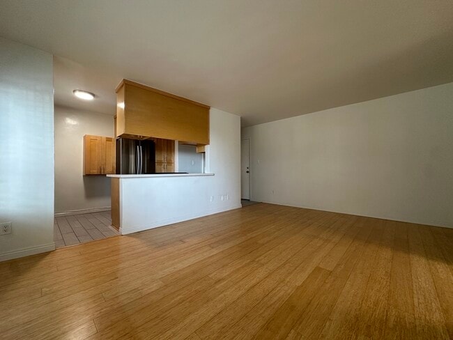 Building Photo - 21 Thornton Ave Unit 31A