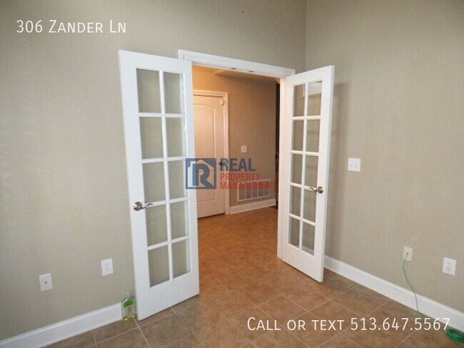Photo - 306 Zander Ln