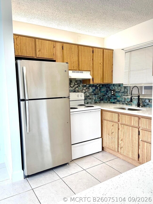 Photo - 3822 N University Dr Unit 3822