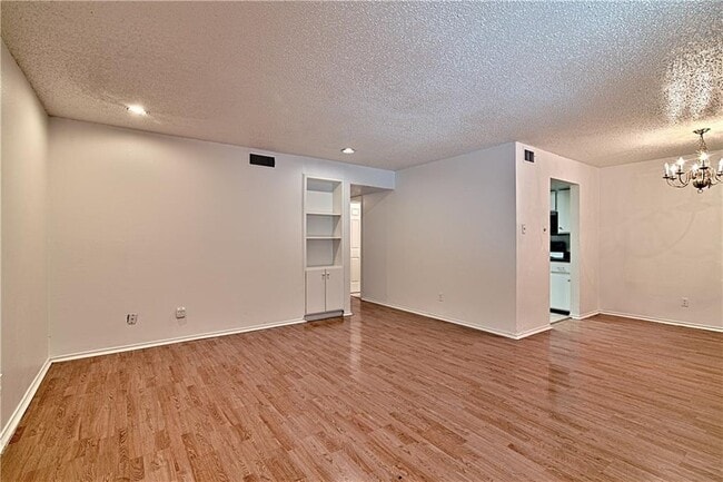 Photo - 2401 Leon St Unit 104
