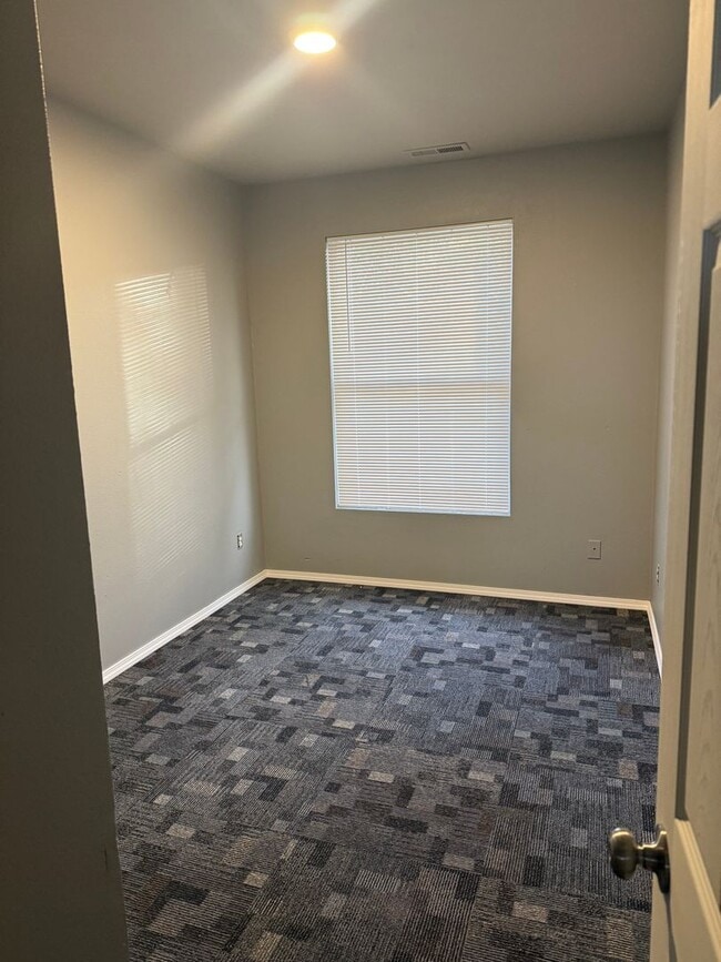 Photo - 1209 S 21st Ave Unit 2