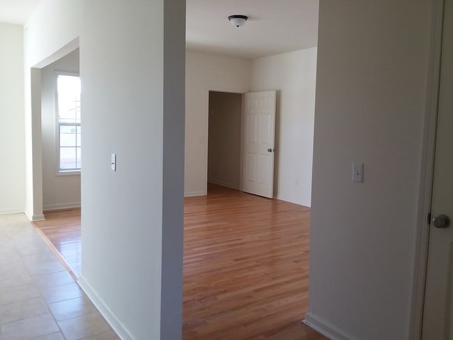 Photo - Cedar Crest Apartments