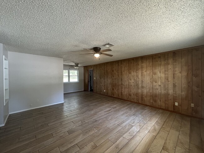 Photo - 19157 Richardson Ln