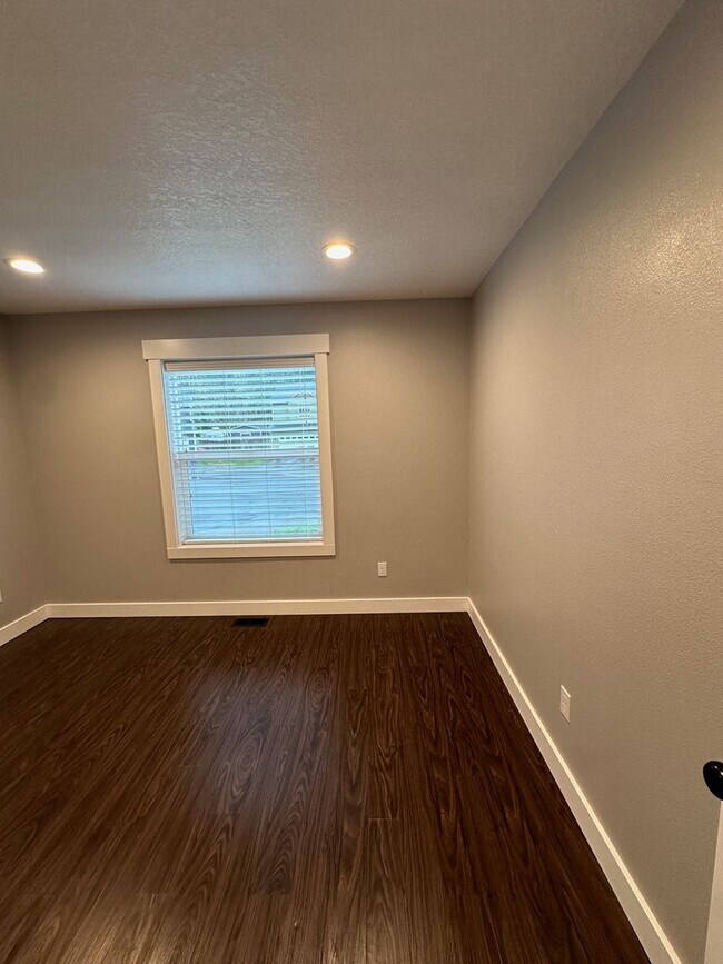 Photo - 1670 Westwind Cir