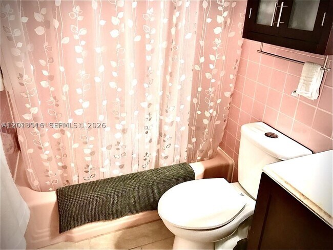 Photo - 900 SW 11th St Unit 17C
