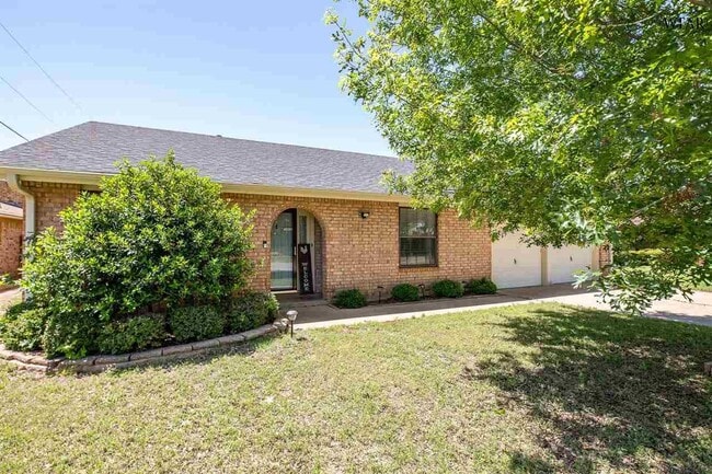 Building Photo - 4925 Big Bend Dr Rental