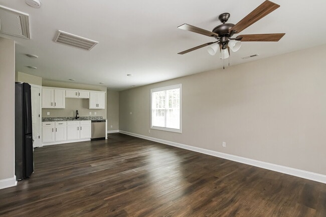 Photo - 107 S Rose Ave