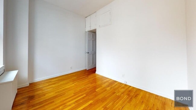 Building Photo - 1441 York Ave Unit 3RS
