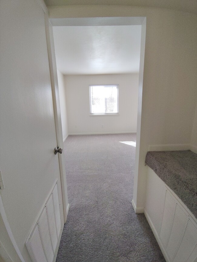 Photo - 600 Reusens Rd Unit D38