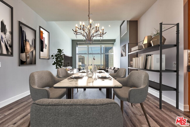 Photo - 3223 W 6th St Unidad 807