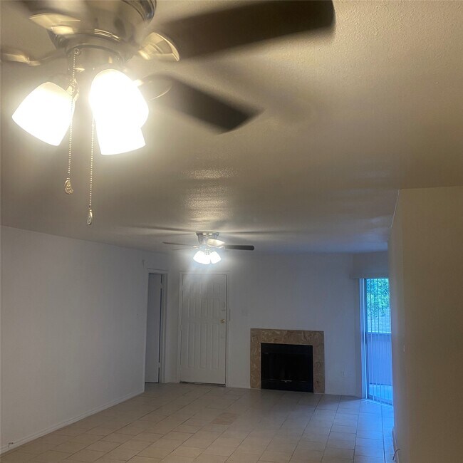 Photo - 9797 Leawood Blvd Unit 1414
