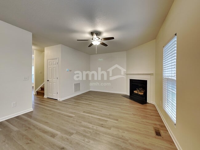 Photo - 900 Arbor Greene Dr