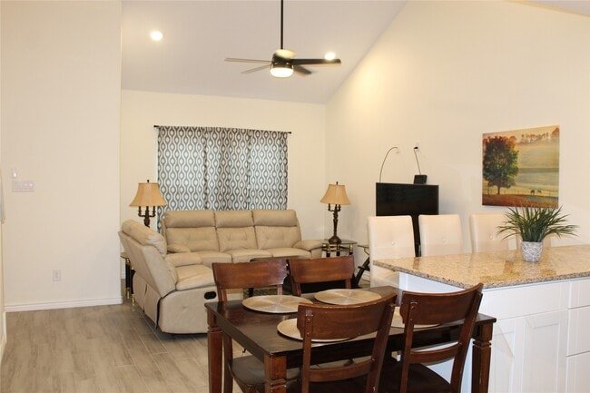 Photo - 16625 E Lynbrook