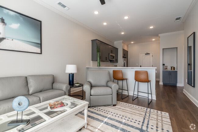 1BR, 1BA - 838SF - Living Area