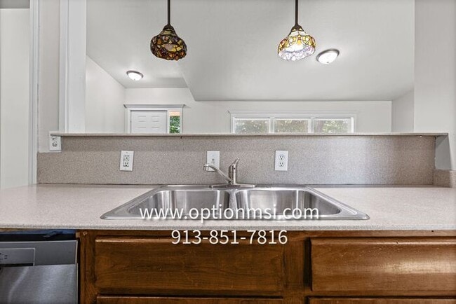 Photo - Cimarron Beauty- TRUE 4 bedroom, 2 bath, 1 car garage