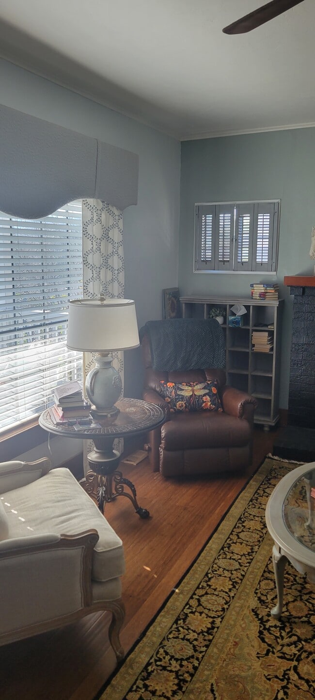 Photo - 1055 NE Grandview Dr