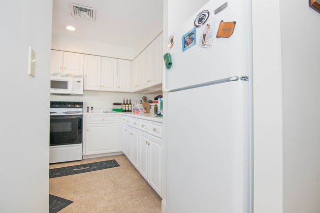 Photo - WOW!!  NO FEE!!!   BRIGHTON CENTER 3 BED/2.5 BATH WITH PARKING INCLUDED FOR JUNE 1ST!!