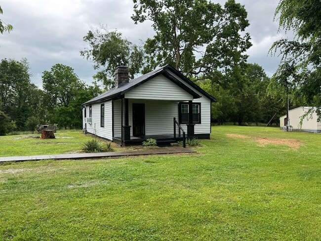 Building Photo - 7427 Carthage Hwy Rental