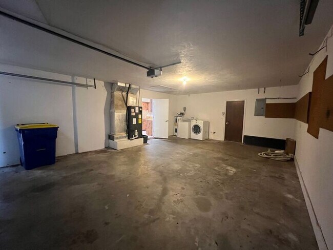 Photo - 2904 Sabal Palm Dr