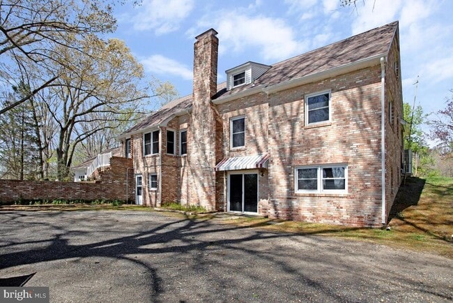 Photo - 9685 Howes Rd