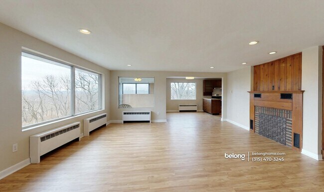 Photo - 33 Lansingville Rd