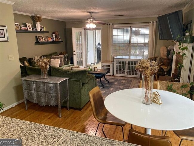 Photo - 5021 David Pl