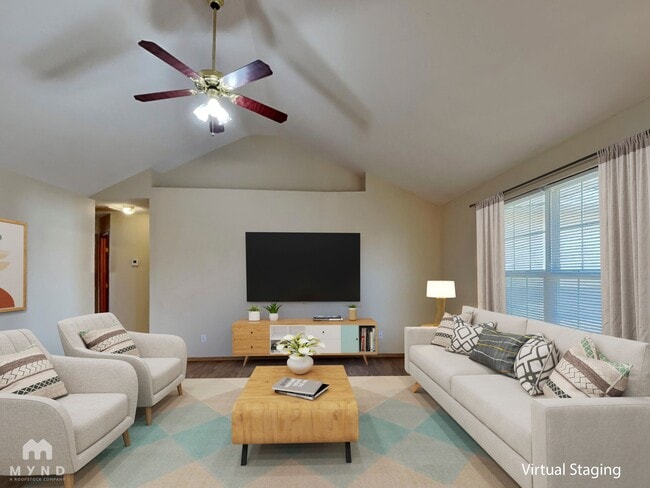 Photo - 701 N Pinewood Ave