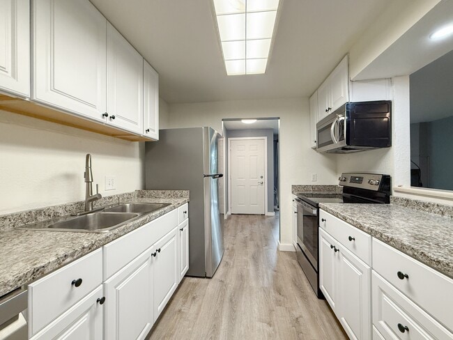 Photo - 9494 Woodinville Redmond Rd NE