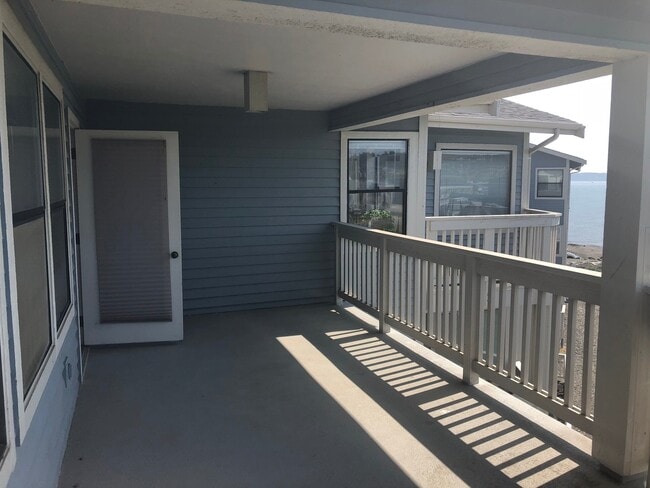 Photo - Absolutely stunning View! 2 bed condo downtown on the water!